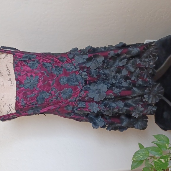 SUGAR THRILLZ Dresses & Skirts - DOLLSKILL SUGAR THRILLS 1X BURGUNDY/ BLACK FLOWER APPLIQUES OVERLAY FULLY LINED